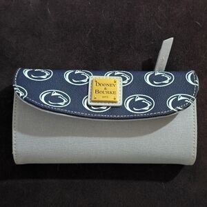 New Dooney Penn State wallet